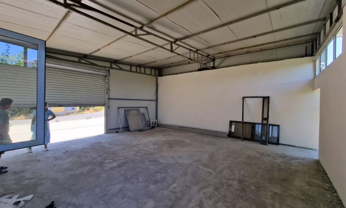 Kashar , magazin me qera 400Euro