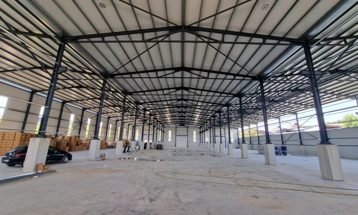 City Park , magazin me qera