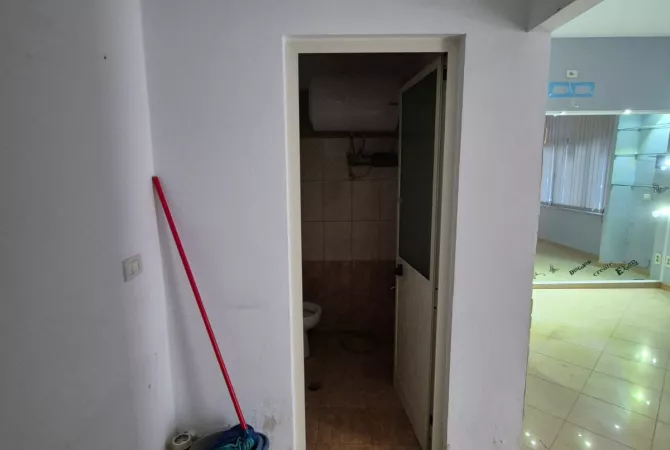 Business Property in Sale 1+1 in Tirana - 83,000 Euro