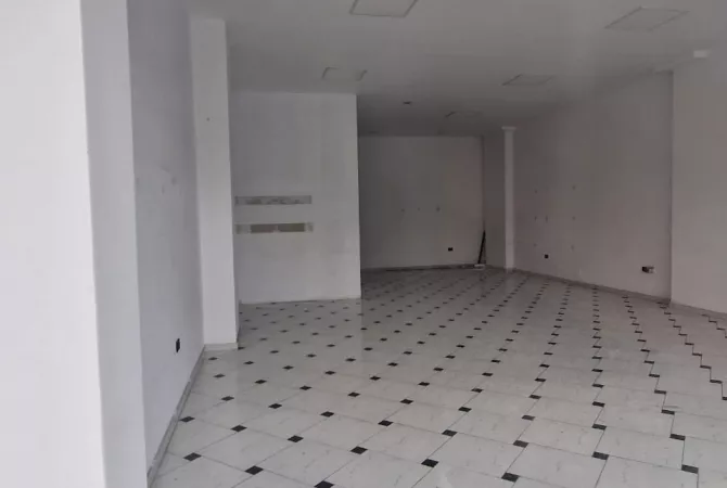 Business Property for Rent 1+1 in Tirana - 650 Euro