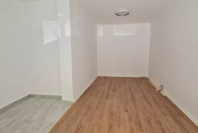 Komuna Parisit , dyqan okazion