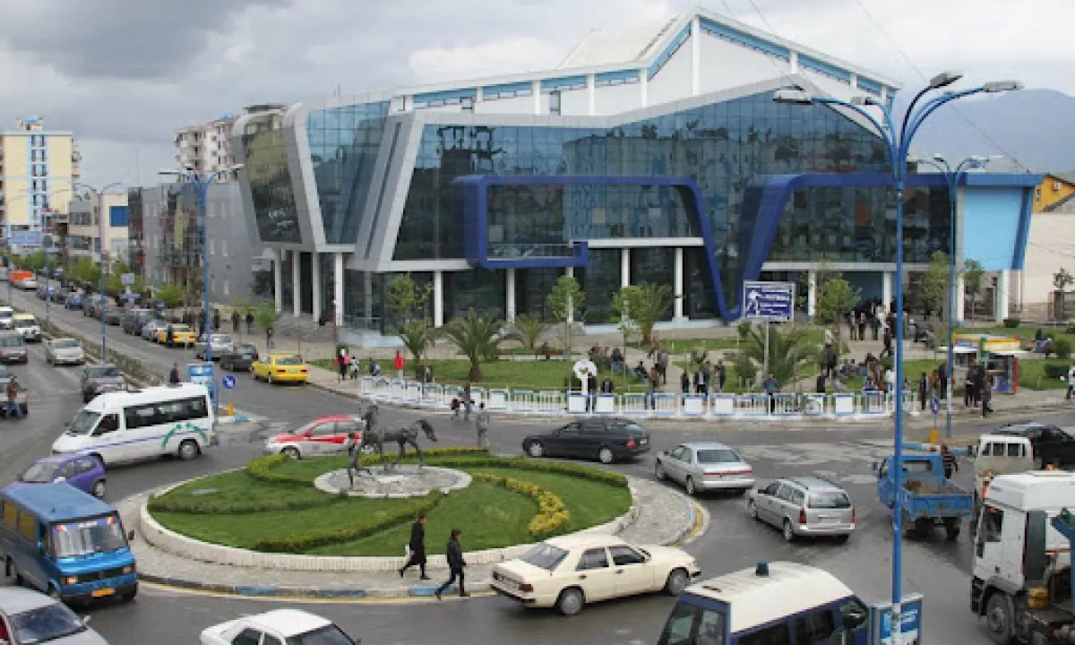 Shtepi me qera Apartament ne Tirane, 1+1, Mobilimi E mobiluar, Pagesa 300  Euro.