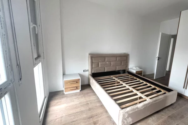 Shtepi me qera Apartament ne Tirane, 2+1, Mobilimi E mobiluar, Pagesa 450  Euro.