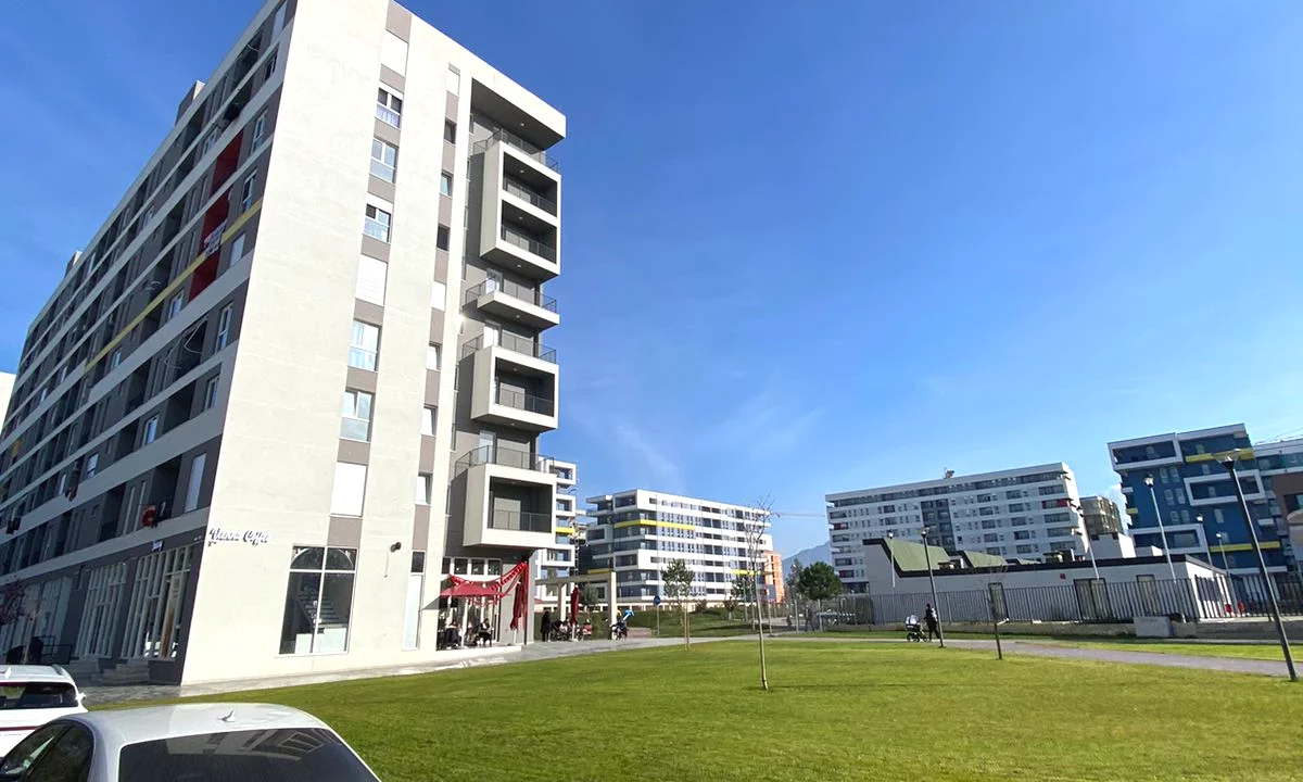 Shtepi ne shitje Apartament ne Tirane, 2+1, Mobilimi Bosh, pa mobiluar, Pagesa 109,600  Euro.