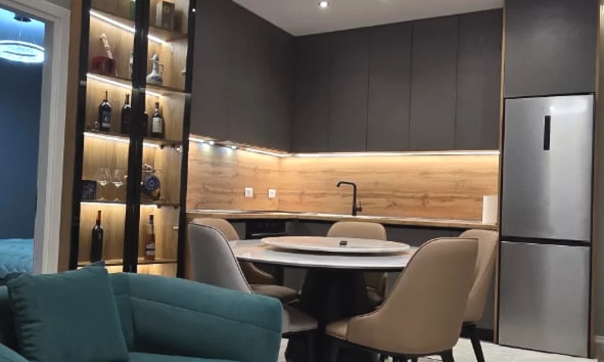 Appartamento in affitto a Tirana 1+1, Arredato