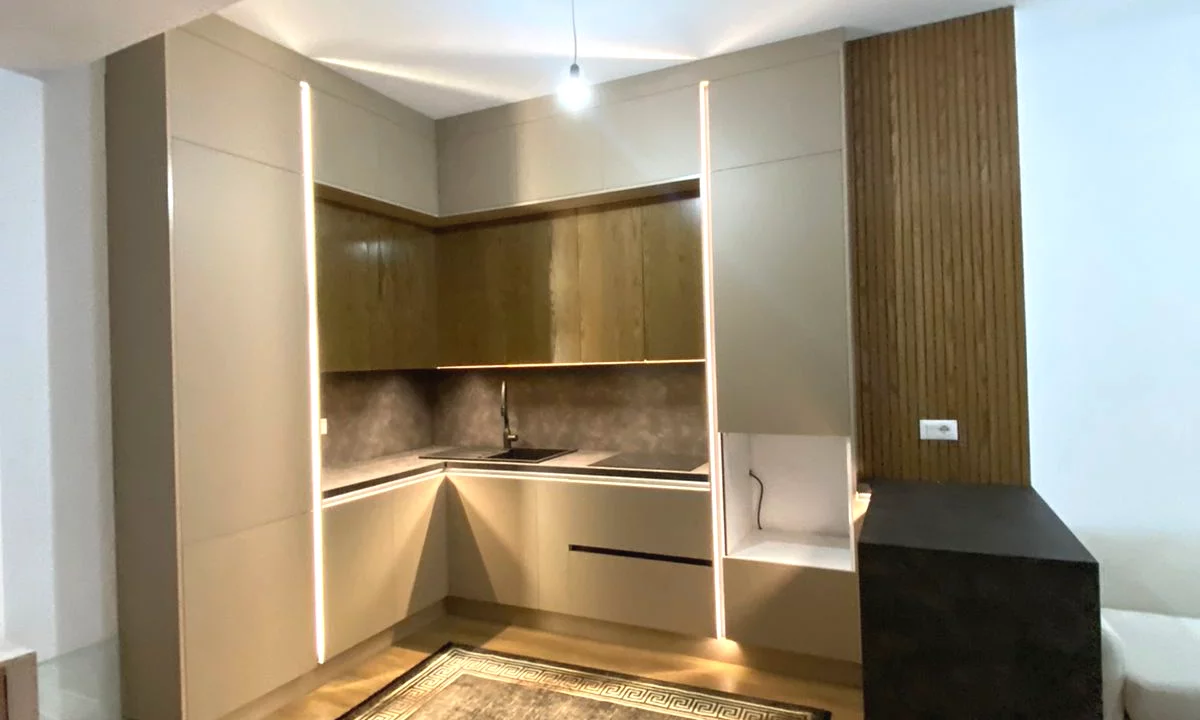 Appartamento in affitto a Tirana 1+1, Arredato