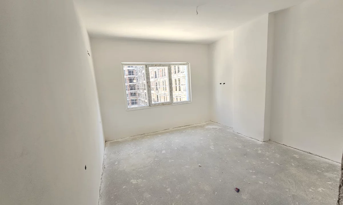 Shtepi ne shitje Apartament ne Tirane, 1+1, Mobilimi Bosh, pa mobiluar, Pagesa 80,000  Euro.
