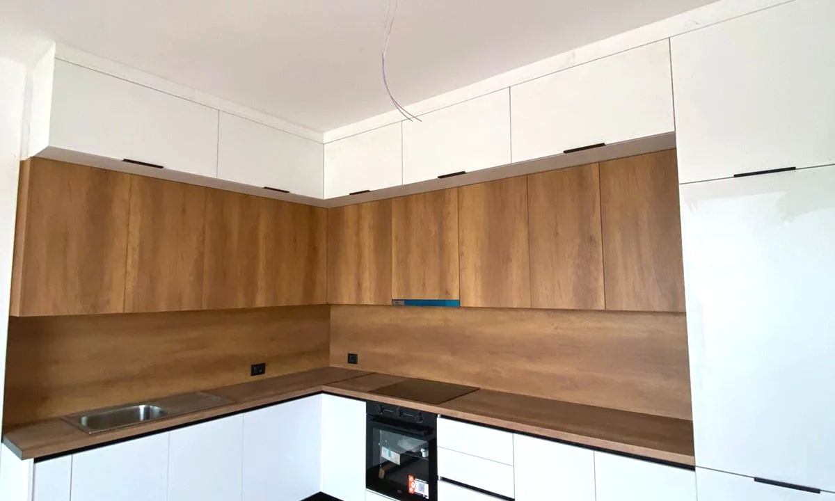 Shtepi me qera Apartament ne Tirane, 2+1, Mobilimi Bosh, pa mobiluar, Pagesa 350  Euro.