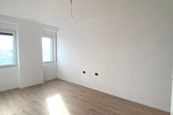 Shtepi me qera Apartament ne Tirane, 2+1, Mobilimi Bosh, pa mobiluar, Pagesa 350  Euro.