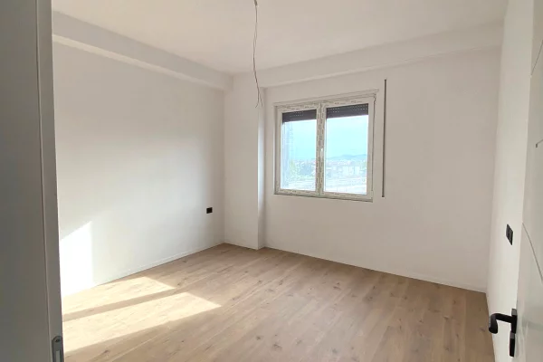Shtepi me qera Apartament ne Tirane, 2+1, Mobilimi Bosh, pa mobiluar, Pagesa 350  Euro.
