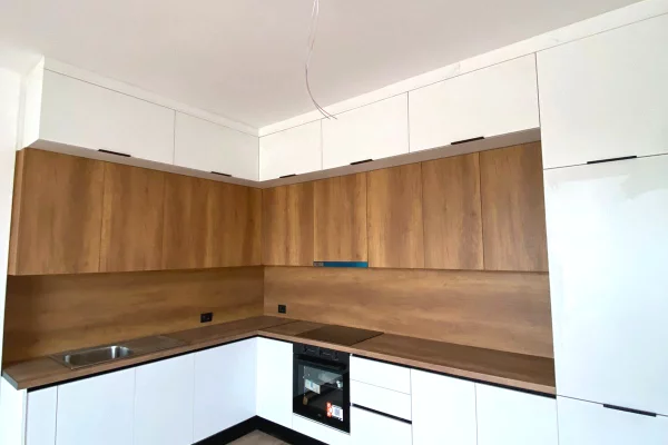 Shtepi me qera 2+1 ne Tirane - 350 Euro