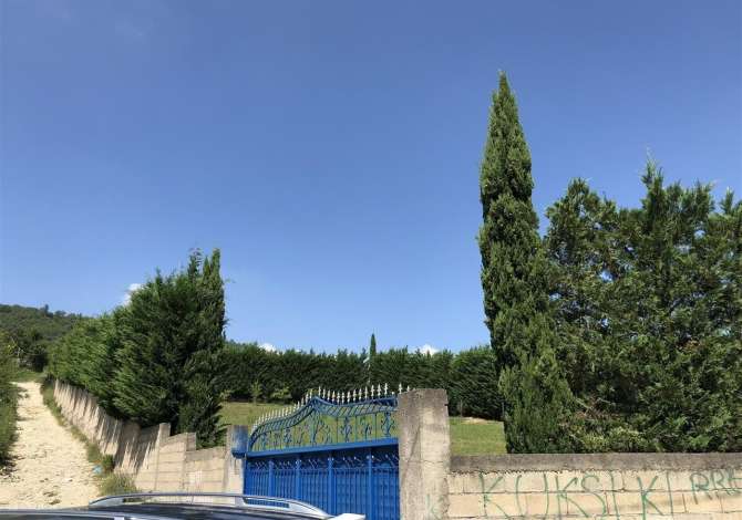 Siperfaqe toke prej 1800 m2 ne Tirane