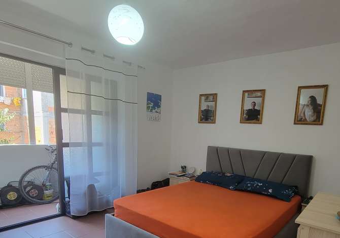 Shtepi ne shitje Apartament ne Tirane, 1+1, Mobilimi E mobiluar, Pagesa 85,000  Euro.