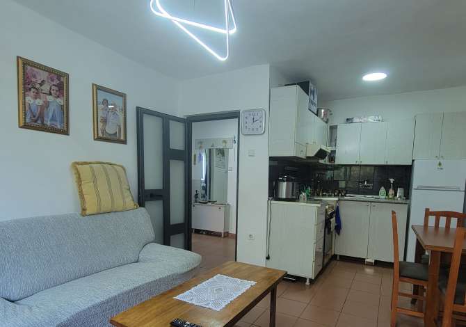 Shitet Apartament 1+1 Rruga Kongresi Manastirit