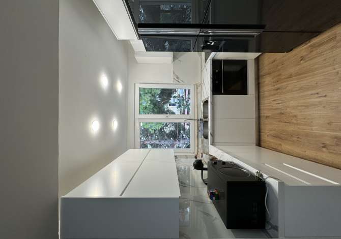 Shtepi ne shitje Shtepi Private ne Tirane, 3+1, Mobilimi E mobiluar, Pagesa 220,000  Euro.