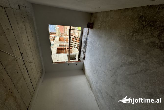 Okazion Shitet Apartament 1+1 Porcelan 