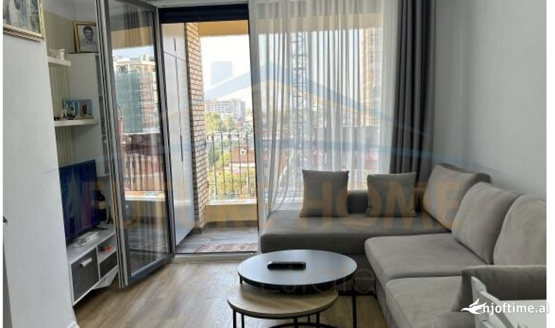 Shtepi ne shitje Apartament ne Tirane, 1+1, Mobilimi E mobiluar, Pagesa 120,000  Euro.