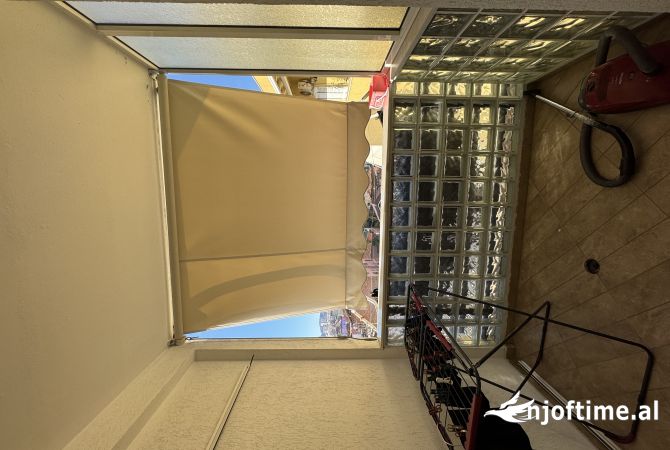 Shtepi ne shitje Apartament ne Tirane, 2+1, Mobilimi E mobiluar, Pagesa 220,000  Euro.