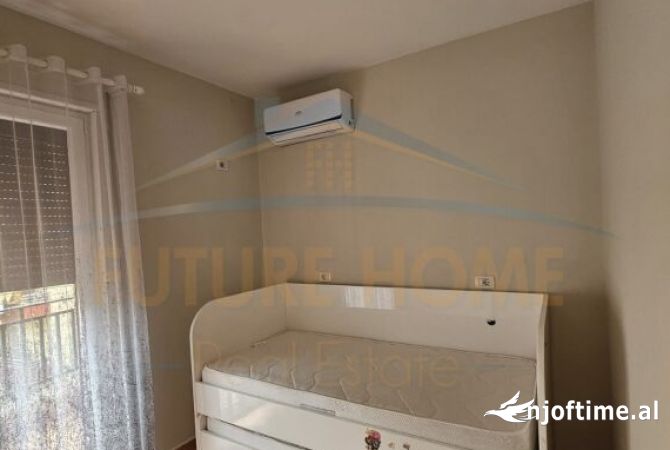 Shtepi me qera Apartament ne Tirane, 3+1, Mobilimi E mobiluar, Pagesa 650  Euro.