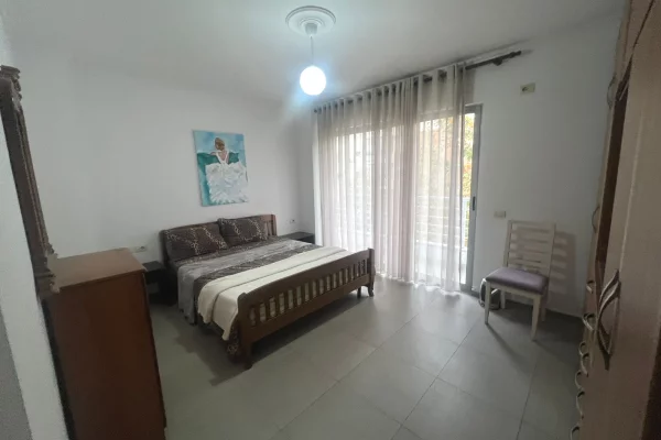 Shtepi me qera Apartament ne Tirane, 2+1, Mobilimi E mobiluar, Pagesa 570  Euro.
