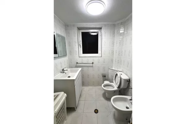 Appartamento in vendita a Tirana 2+1, Arredato