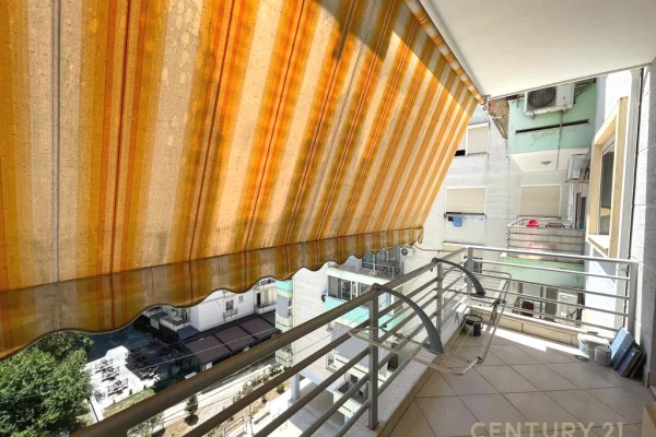 Appartamento in vendita a Tirana 2+1, Arredato