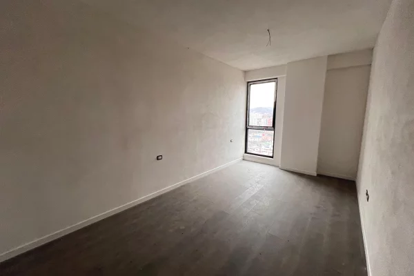 Shtepi ne shitje Apartament ne Tirane, 2+1, Mobilimi Bosh, pa mobiluar, Pagesa 220,000  Euro.