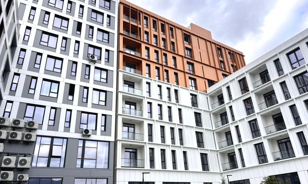 Shtepi me qera Apartament ne Tirane, 2+1, Mobilimi E mobiluar, Pagesa 1,000  Euro.