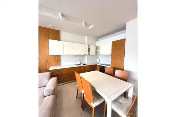 Shtepi ne shitje Apartament ne Tirane, 2+1, Mobilimi E mobiluar, Pagesa 355,000  Euro.