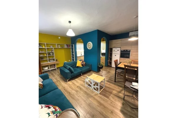 Shtepi me qera Apartament ne Tirane, 2+1, Mobilimi E mobiluar, Pagesa 750  Euro.