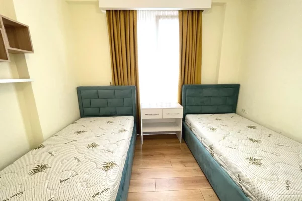 Shtepi me qera Apartament ne Tirane, 2+1, Mobilimi E mobiluar, Pagesa 800  Euro.