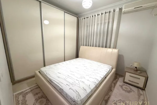 Shtepi me qera Apartament ne Tirane, 2+1, Mobilimi E mobiluar, Pagesa 550  Euro.