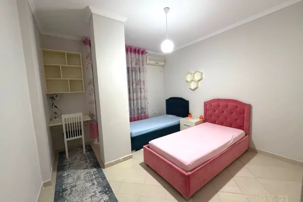 Shtepi me qera Apartament ne Tirane, 2+1, Mobilimi E mobiluar, Pagesa 550  Euro.