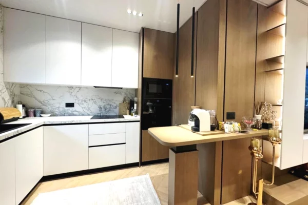 Shtepi ne shitje Apartament ne Tirane, 2+1, Mobilimi E mobiluar, Pagesa 280,000  Euro.