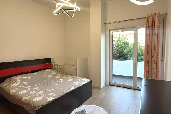 Shtepi me qera Apartament ne Tirane, 2+1, Mobilimi E mobiluar, Pagesa 800  Euro.
