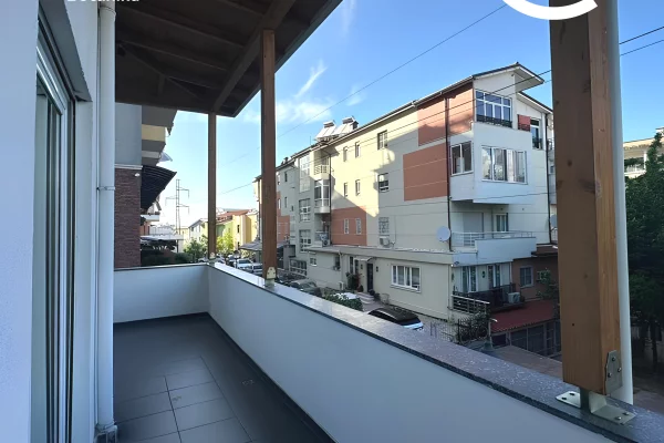Shtepi me qera Apartament ne Tirane, 2+1, Mobilimi E mobiluar, Pagesa 800  Euro.