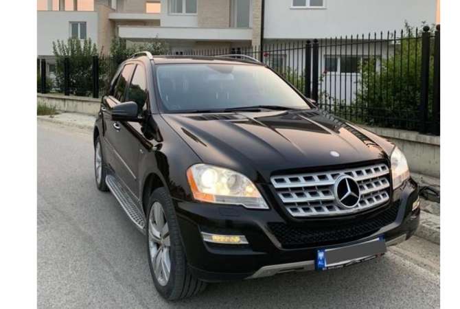 Jepet me qera Mercedes Benz Ml duke filluar nga 60 euro dita