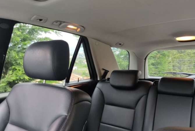 Jepet me qera Mercedes Benz Ml duke filluar nga 60 euro dita