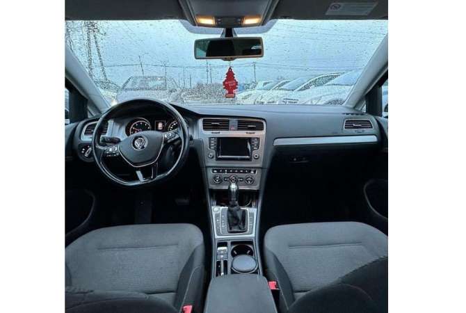 Jepet me qera makina Volkswagen Golf 7 duke filluar nga 35 euro dita