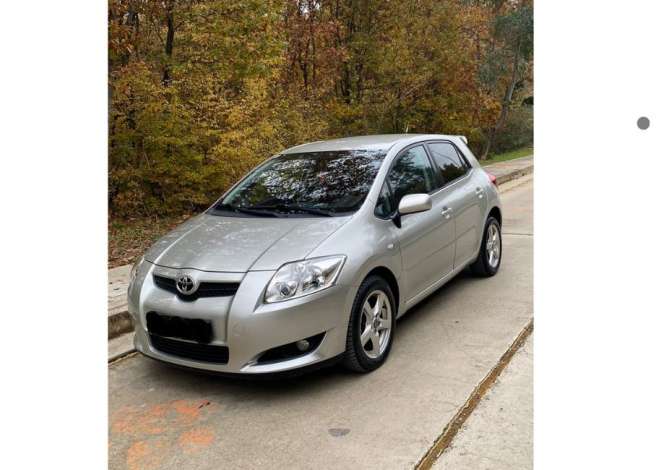Jepet me qera Toyota auris duke filluar nga 35 euro ne dite