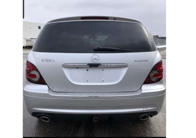 Jepet me qera Mercedes Benz R Class duke filluar nga 45 euro dita 