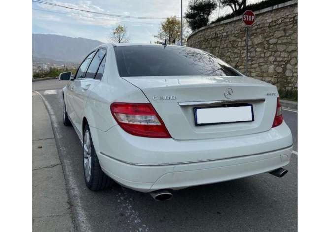 Jepet makina me qera Mercedes Benz C class