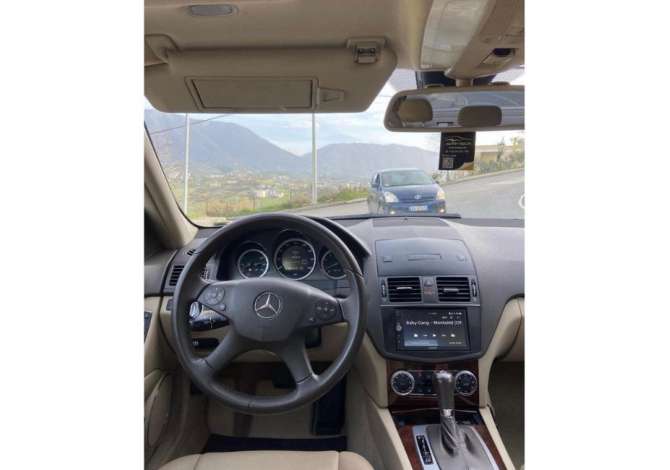 Jepet makina me qera Mercedes Benz C class