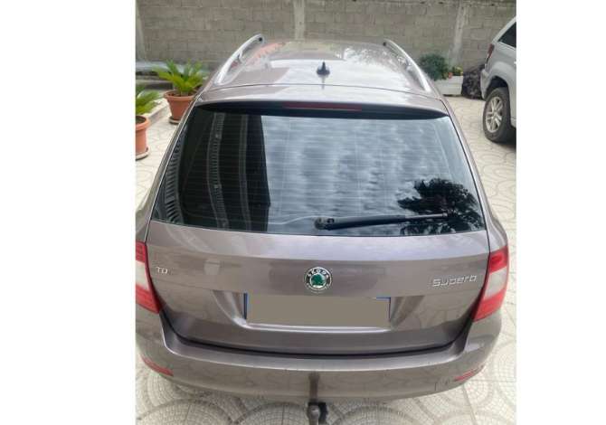 Noleggio Auto a Tirana - 40 Euro