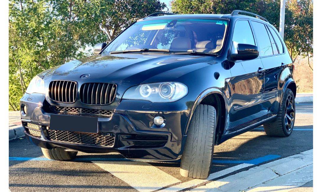 Jepet me qera makina BMW X5 per 90 euro dita 