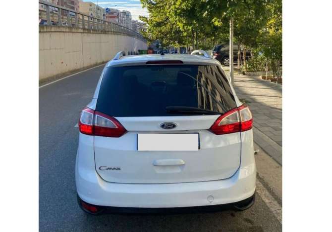 Noleggio Auto a Tirana - 35 Euro