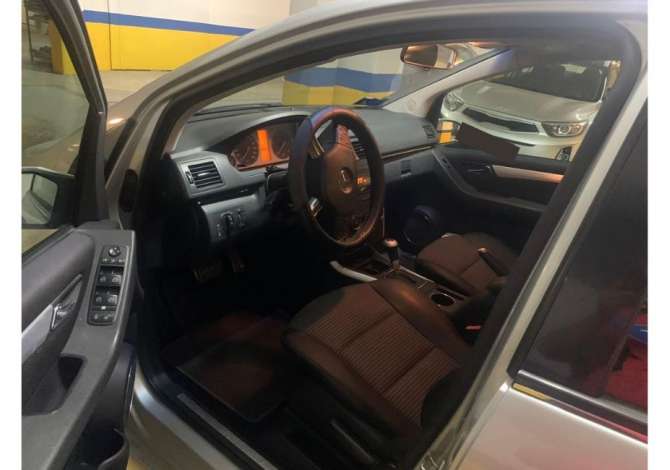 Jepet me qera makina Mercedes Benz B Class per 25 euro dita 