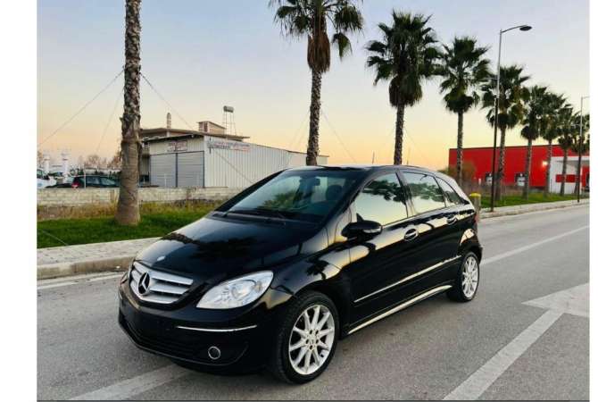 Noleggio Auto a Tirana - 25 Euro