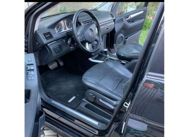 Jepet me qera makina Mercedes Benz B Class per 25 euro dita