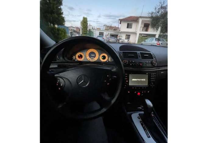 Jepet me qera makina Mercedes Benz E class per 20 euro dita 